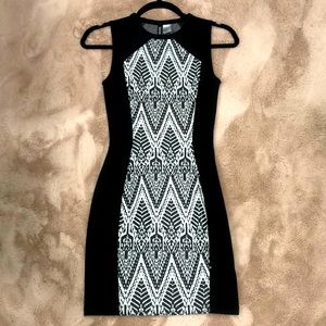 Dress size small, worn once in very good conditions